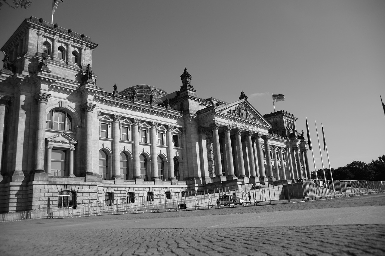 benjaminkerber-reichstag-2375434_1280